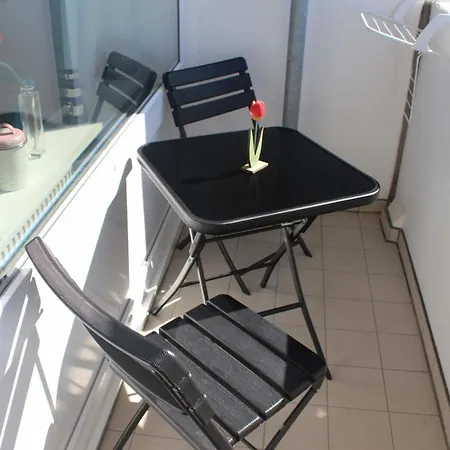 Apartment L-1-1
